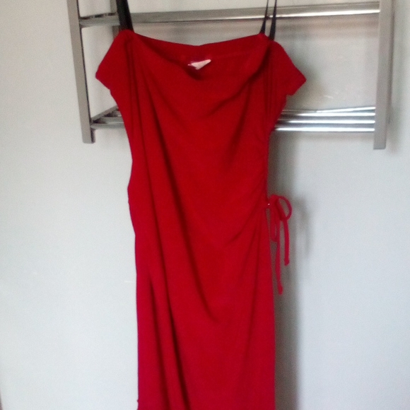 Dresses - Picture 7 of 12